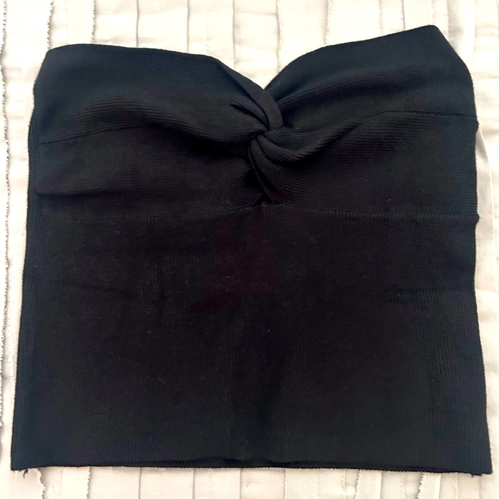 Strapless black top